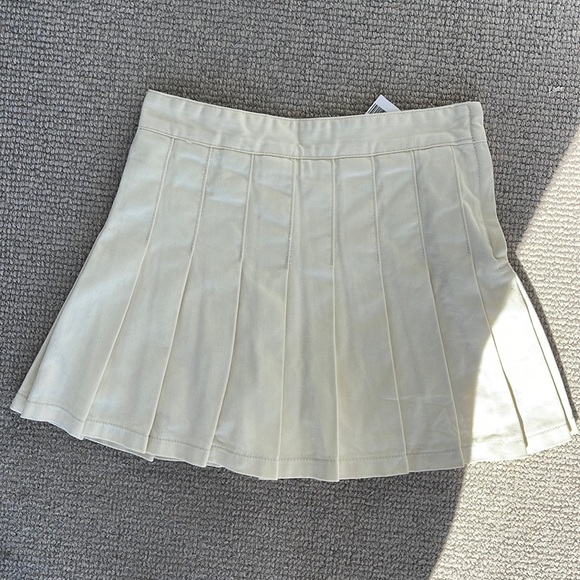 Brandy Melville Pants - Brandy Melville skort